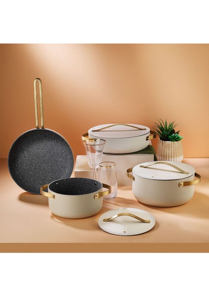 Renkli 7 Parça Tencere Seti, Dayanıklı ve Şık Mutfak Gereçleri