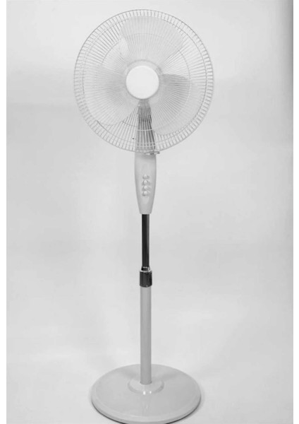 Beyaz Ayaklı Vantilatör – Ayarlanabilir Yükseklikli, 3 Kademeli modelleri