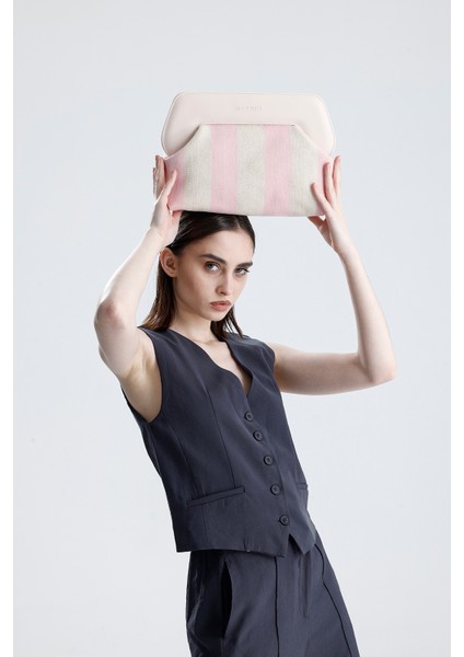 Kadın Pembe Çizgi Desenli Kanvas Clutch El Çantası