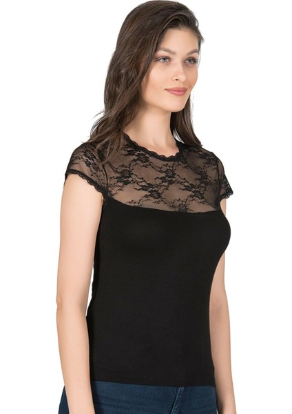 Kadın Premium Yumuşak Rahat Kumaş Viskon Dantel Detaylı Kısa Kollu Örme Bluz fırsatları
