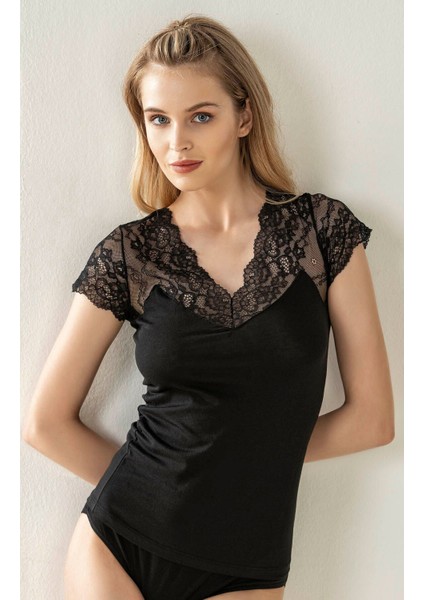 Kadın Pamuklu Modal Esnek Yumuşak Önü Dantel Detaylı V Yaka Atlet fırsatları