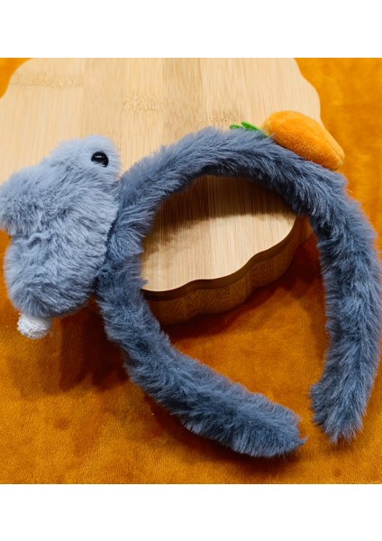 Lüks Yumuşak Dokulu Götserişli Figürlü Taç