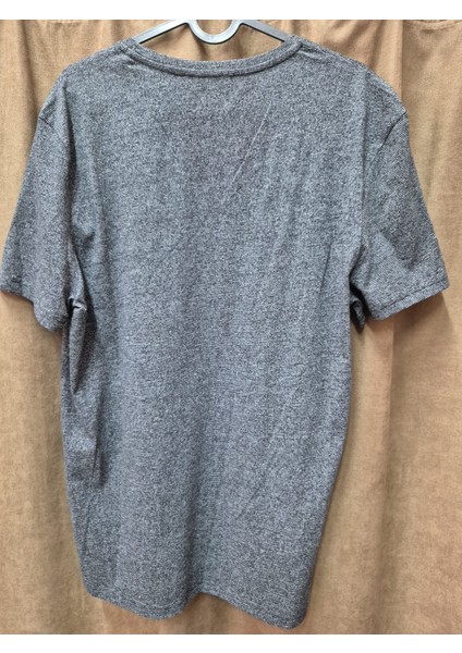 Siyah-Gri Melanj Tişört – Minimal Dokulu Tasarım fiyatları