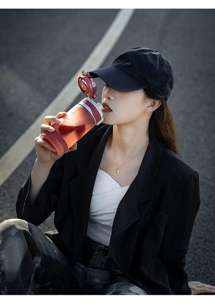 790ML Şık ve Hafif Taşıma Kulplu Tritan Su Matarası Kırmızı modelleri