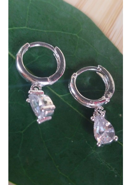 Gümüş Renk Lüks Gösterişli Figürlü Küpe