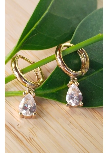 Gold Renk Lüks Gösterişli Figürlü Küpe