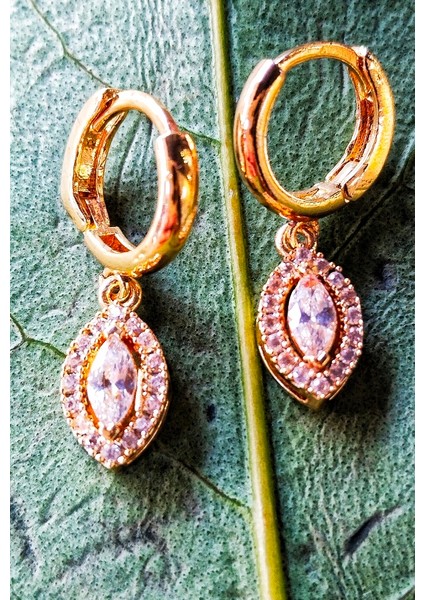 Gold Renk Lüks Gösterişli Figürlü Küpe