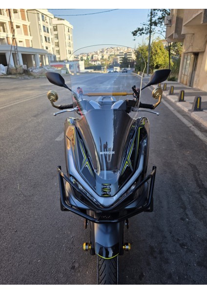 Honda Pcx Siperlik Ön Cam 2025 Model 66CM Şeffaf Renkli 4mm