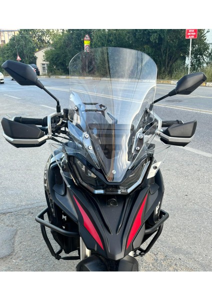 Qj Srt 900 Siperlik Ön Cam 2023-2025 Model 61CM Şeffaf Renkli 4mm Uzun Cam