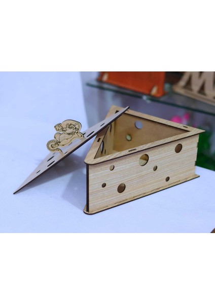 Bej Ahşap Üçgen Kutu, Şık ve Dayanıklı Dekoratif Saklama Çözümü fiyatları