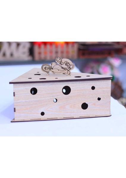 Bej Ahşap Üçgen Kutu, Şık ve Dayanıklı Dekoratif Saklama Çözümü indirimleri