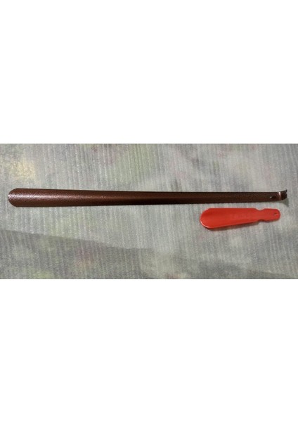 2'li Set Metal Ayakkabı Çekeği ve Plastik Kerata, 60CM ve 18CM, Beyaz