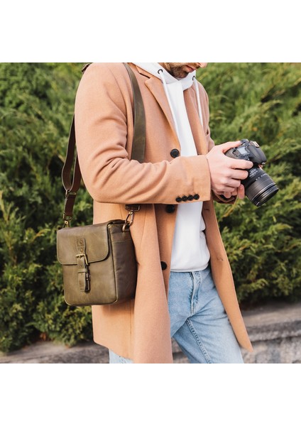 MG1330 Hakiki Deri Kamera Çantası | Hakiki Deri Dikey Kamera Çantası | Gerçek Deri | SLR/DSLR Kamera Çantası