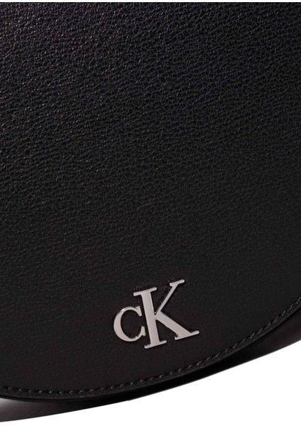 CKJ MINIMAL MONOGR Siyah Kadın Omuz Çantası modelleri