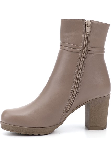 Kadın Bej Fermuarlı Kalın Topuklu Hakiki Deri Bot modelleri