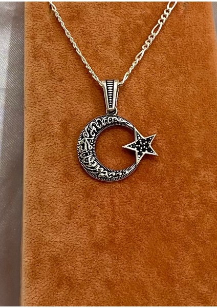 Bayrak Modeli Gümüş Erkek Kolyesi