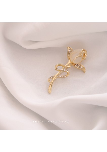 Yeni Broş Hafif Lüks Basit Mizaç Sabit Giysi Pin Takım Elbise Kolye Bilezik Şapkalar Sınıf Giyim Aksesuarları (Yurt Dışından)