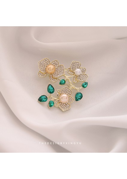 Yeni Broş Hafif Lüks Basit Mizaç Sabit Giysi Pin Takım Elbise Kolye Bilezik Şapkalar Sınıf Giyim Aksesuarları (Yurt Dışından)