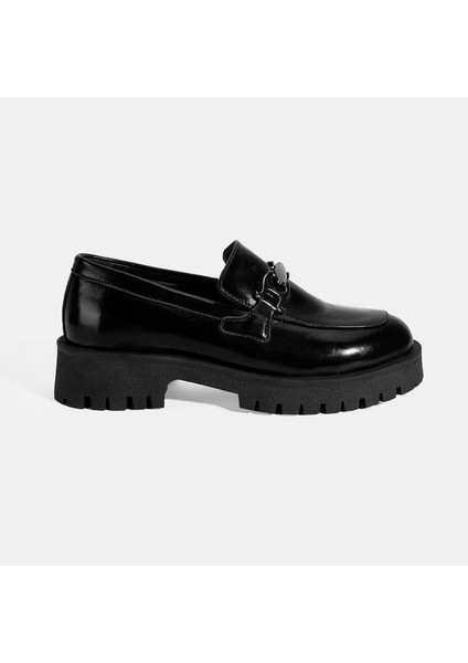 Kadın Siyah Metal Aksesuarlı Rugan Loafer fiyatları