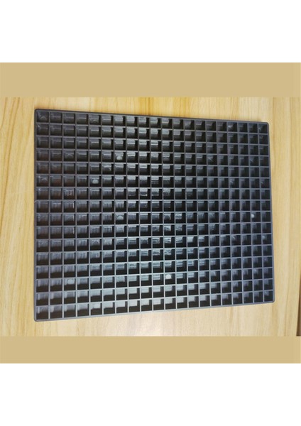 Görme Engelliler ve Az Görenlere Yönelik Braille Matematik Öğretim ve Küp Seti (Yurt Dışından)