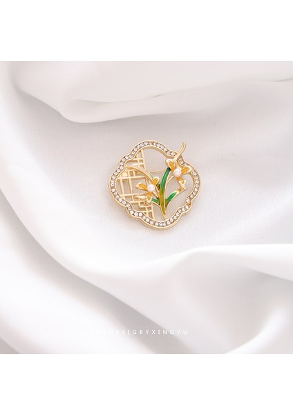 Yeni Broş Hafif Lüks Basit Mizaç Sabit Giysi Pin Takım Elbise Kolye Bilezik Şapkalar Sınıf Giyim Aksesuarları (Yurt Dışından)