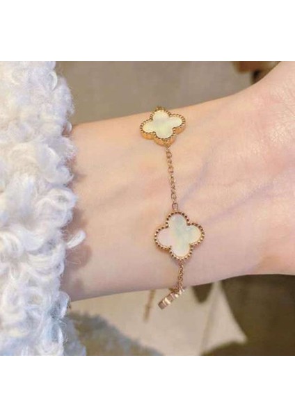 Yeni Zirkon Bilezik Süper Flaş Bilezik Mizaç Moda Broş Zarif Işık Lüks Kişilik Dekorasyon Broş Retro Moda Broş Sınıf Mücevher Ürünleri (Yurt Dışından)