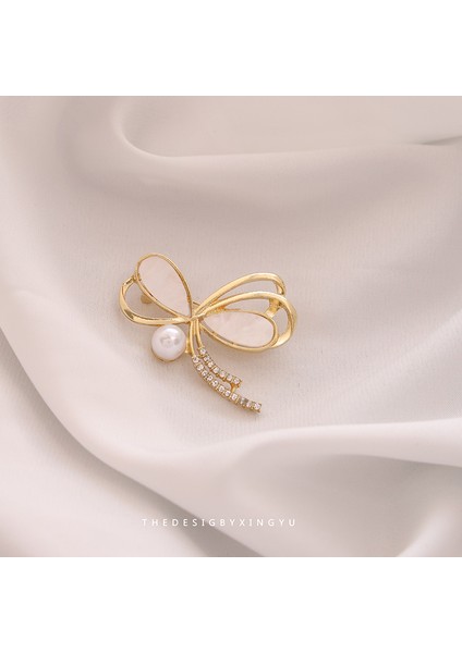 Yeni Broş Hafif Lüks Basit Mizaç Sabit Giysi Pin Takım Elbise Kolye Bilezik Şapkalar Sınıf Giyim Aksesuarları (Yurt Dışından)