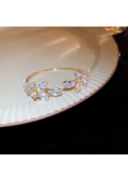 Yeni Broşlar Gelişmiş Kadın Mizaç Duygusu Çiçek Bitki Broş Niş Tasarım Zarif Pin Takım Elbise Aksesuarları (Yurt Dışından)