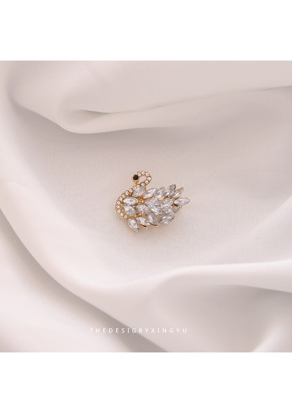 Yeni Broş Parlama Önleyici Kıdemli Işık Duygusu Lüks Tasarım Parlama Önleyici Toka Pimi Korsaj Küçük Broş Korsaj (Yurt Dışından)