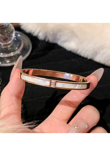 Yeni Zirkon Bilezik Süper Flaş Bilezik Mizaç Moda Broş Zarif Işık Lüks Kişilik Dekorasyon Broş Retro Moda Broş Sınıf Mücevher Ürünleri (Yurt Dışından)