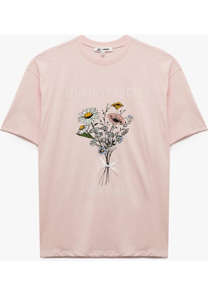 Rahat Kalıp Kısa Kollu Bisiklet Yaka Pamuklu Çiçek Baskılı Tişört