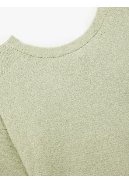 Uzun Kollu Bisiklet Yaka Arkası Fiyonk Detaylı Triko Kazak modelleri