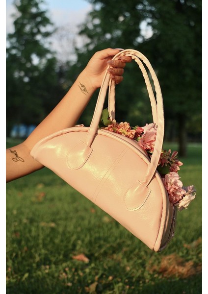 Yarım Ay Formlu Kadın Omuz Çantası - Pudra Renk - Şık ve Modern Tasarım fiyatları
