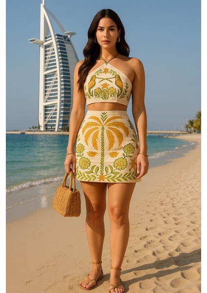 Düşük Bel Yazlık Şort Tropikal Bitki ve Hindistan Cevizi Ağacı Baskılı Tatil Seti fiyatları