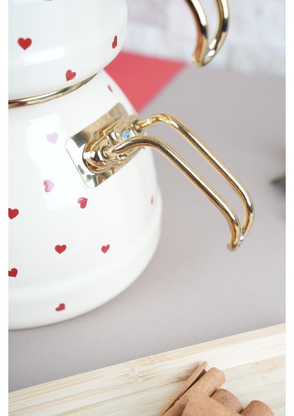 Kalp Desenli Emaye Çaydanlık Takımı Krem fırsatları