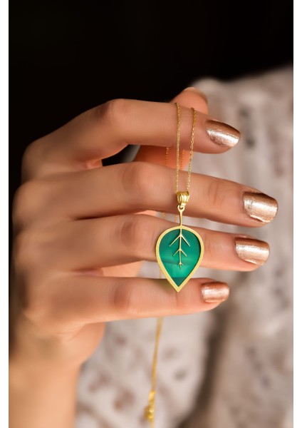 925 Ayar Gümüş Gold Kaplama Özel Tasarım Tepelikli Çınar Yaprağı Kolye