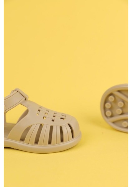 19 - 29 Numara Igor Tobby Solid Bej Sandalet indirimleri