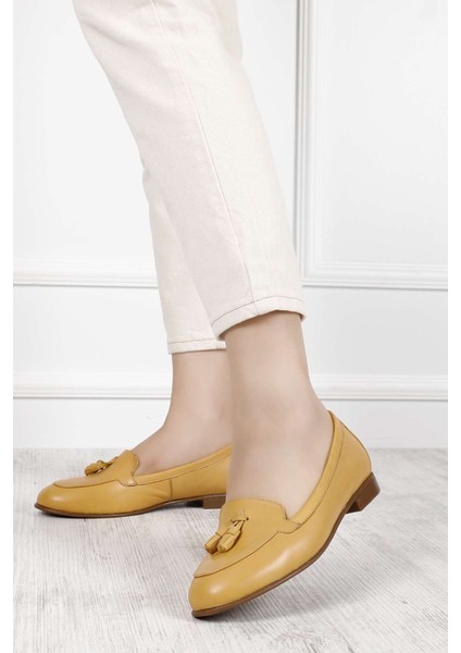 Gön Hakiki Deri Yuvarlak Burun Düz Taban Püsküllü Kadın Babet 24259 fiyatları