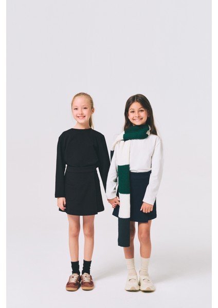 Kız Çocuk Cep Detaylı Beli Yarım Lastikli Lacivert Şort Etek fırsatları