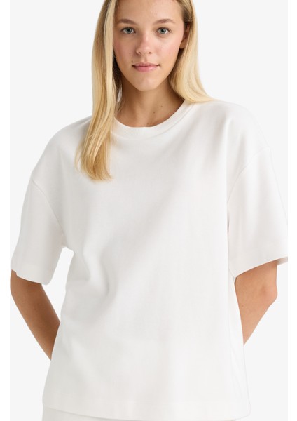 Oversize Geniş Kalıp Bisiklet Yaka Basic Düz Kısa Kollu Tişört C7630AX25AU