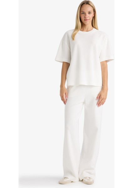 Oversize Geniş Kalıp Bisiklet Yaka Basic Düz Kısa Kollu Tişört C7630AX25AU fiyatları