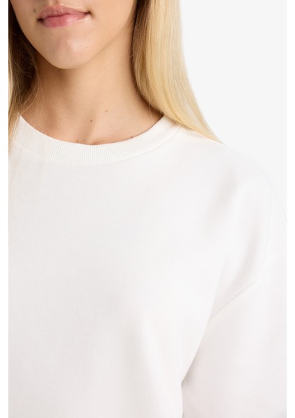 Oversize Geniş Kalıp Bisiklet Yaka Basic Düz Kısa Kollu Tişört C7630AX25AU indirimleri