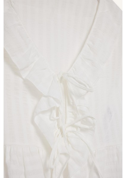 Regular Fit Dokulu Önden Bağlamalı Fırfırlı Uzun Kollu Bluz F7657AX25AU