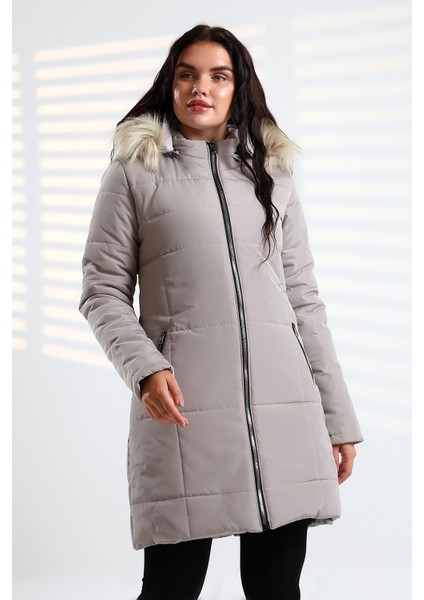 Bayan Su ve Süzgar Itici Özelliği Yıkamaya Dayanıklı Kapüşonu Kürklü Kapitone Mont