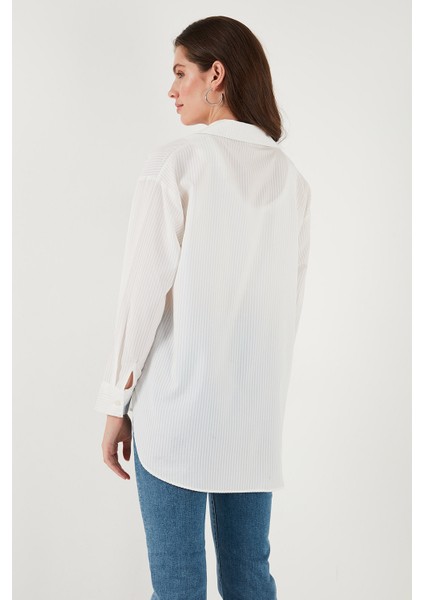 Regular Fit Güpürlü Cep Detaylı Uzun Kollu Gömlek Bayan Gömlek 6773215