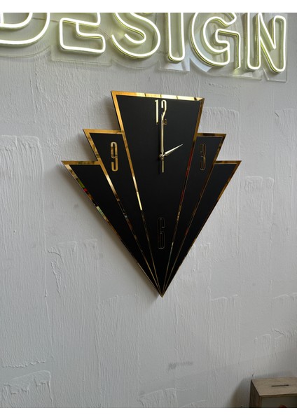 Dekoratif Ahşap Tasarım Duvar Saati