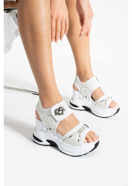 Pearlshine Beyaz Taşlı Cırtlı 10 cm Yüksek Topuk Yaz Sandaleti