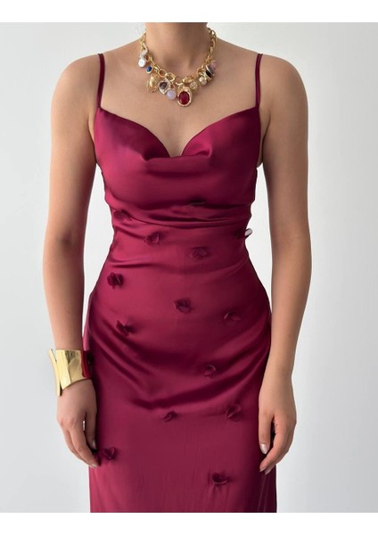 Ince Askılı Saten Çiçek Aplikeli Midi Elbise modelleri