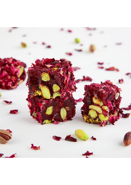 Gül Yaprağı Kaplı Antep Fıstıklı Lokum 500g modelleri