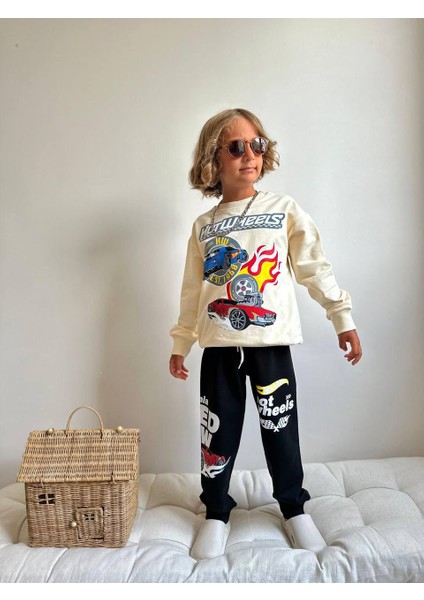 Araba Desenli Uzun Kollu Erkek Çocuk Alt Üst Takım fırsatları
